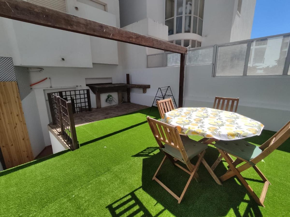 Appartamento T1 Rosa Dos Ventos, A/C & Terrace - Casas & Papeis Armação de Pêra Esterno foto