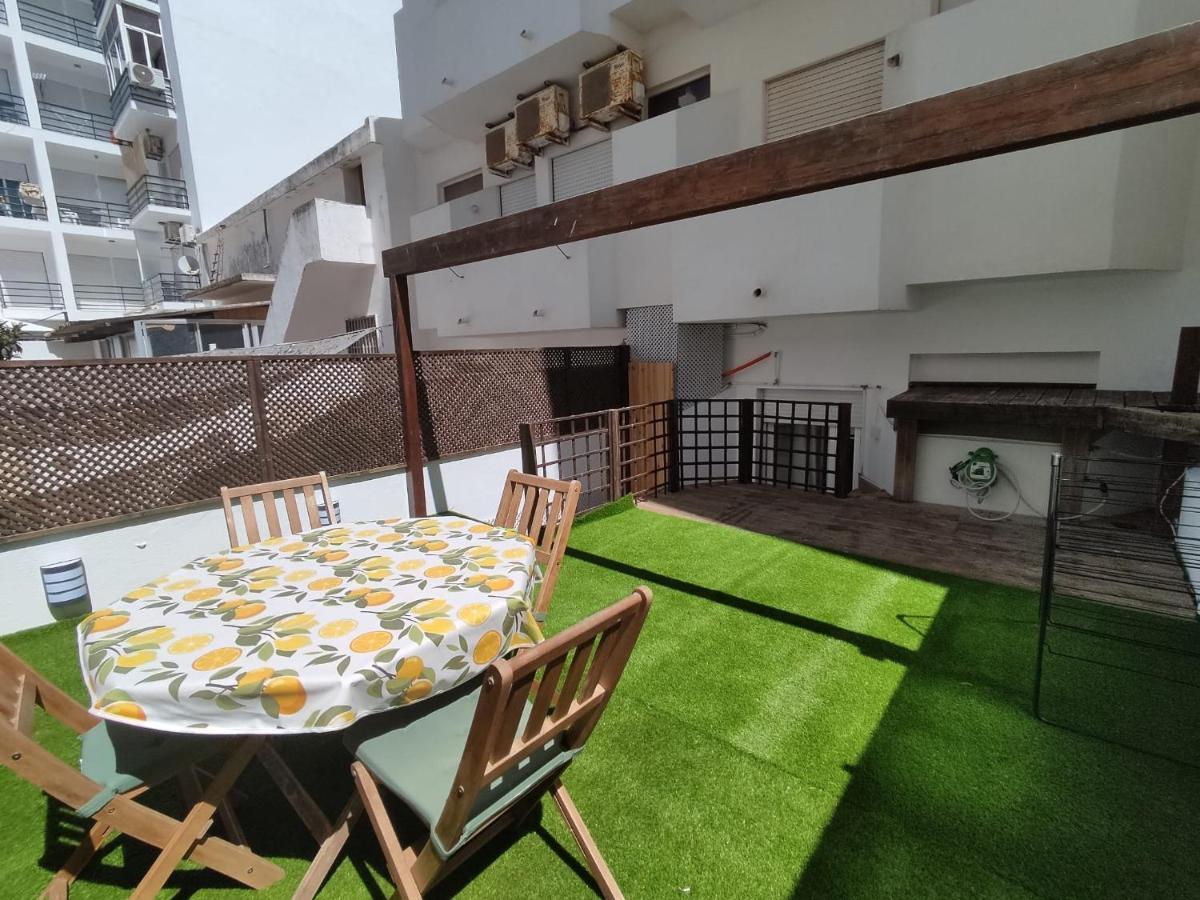 Appartamento T1 Rosa Dos Ventos, A/C & Terrace - Casas & Papeis Armação de Pêra Esterno foto